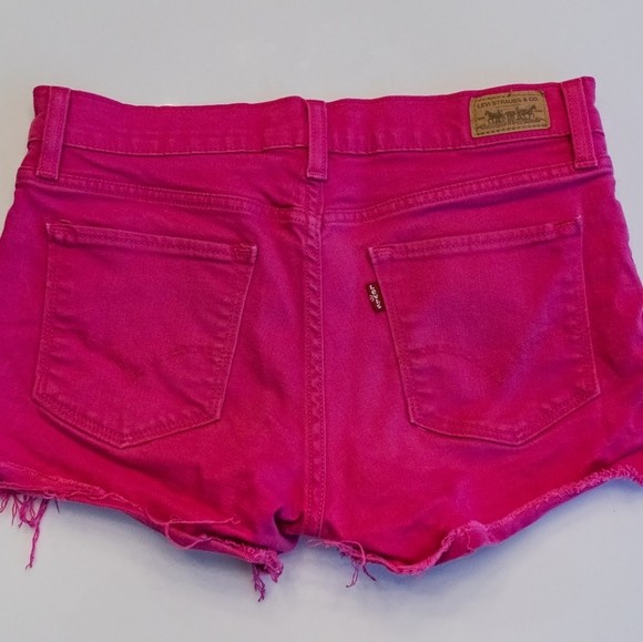 Pink Levi's Cut-off Shorts - Picture 2 of 3
